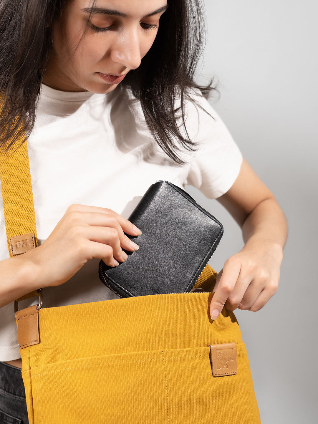 Check-in Passport Wallet - Black