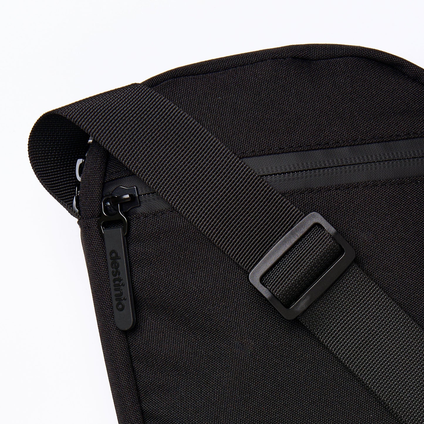 Destinio Sling bag small - Black